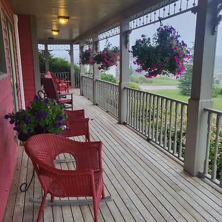 Cranberry Cove Inn Louisbourg Exteriör bild